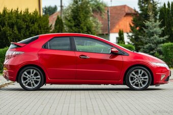 HONDA CIVIC - 8