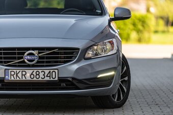 VOLVO V60 - 8