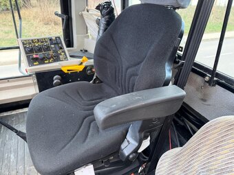 Ciągnik rolniczy JCB Fastrac 3185 rok prod. 2001, cena 68500 - 8