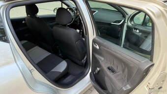 Peugeot 207 SW 16 HDI 2008 rok - 8