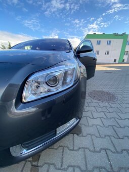 Opel insignia sport tour - 8
