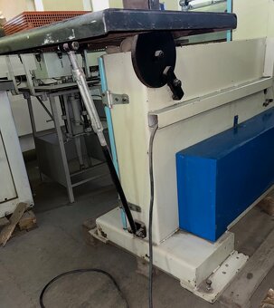 Szlifierka pionowa O.M.A do elementów krzywoliniowych - 8