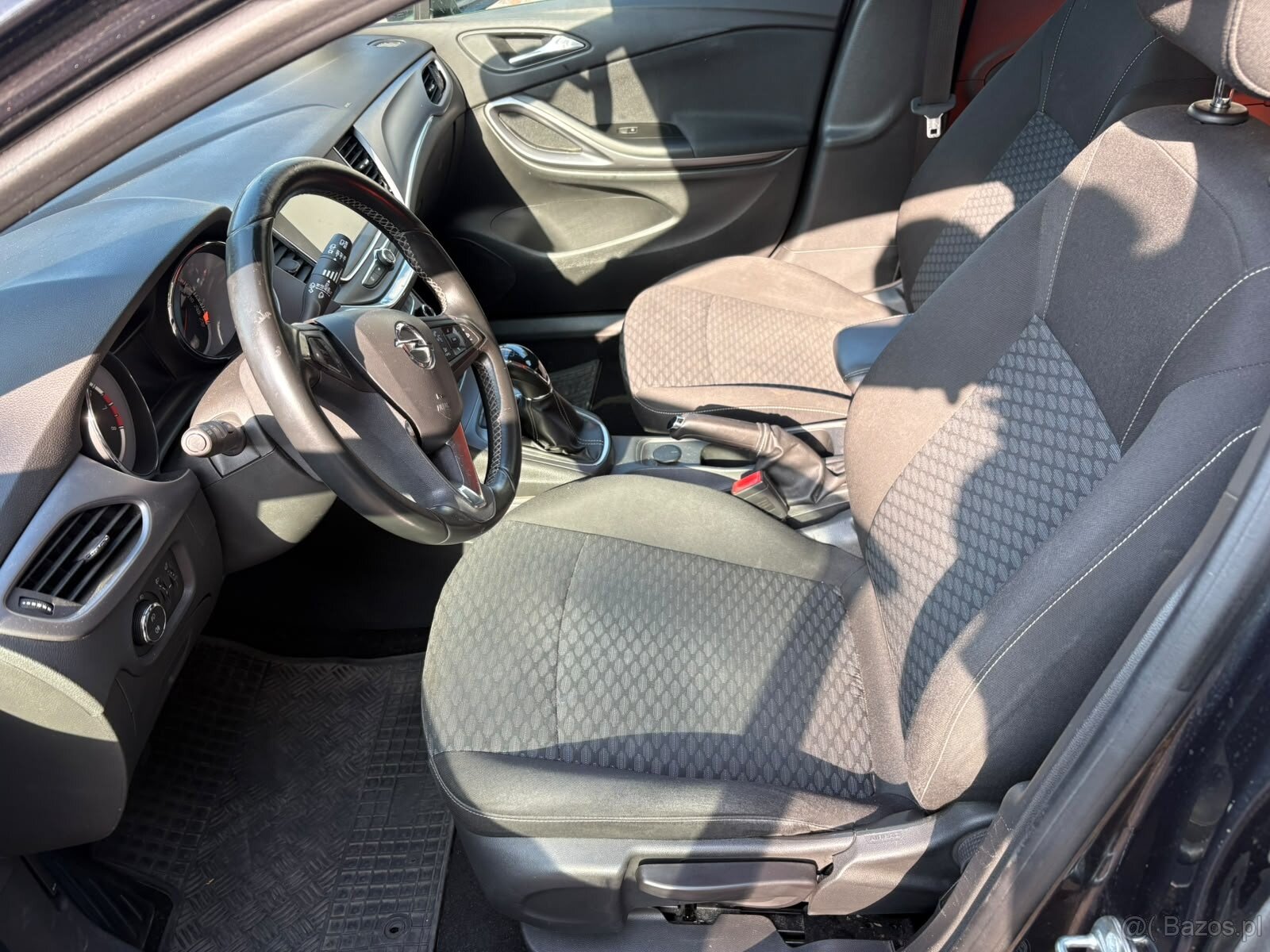 Opel Astra 1.0i Turbo 77kw, r.2016, klimatyzacja - 9