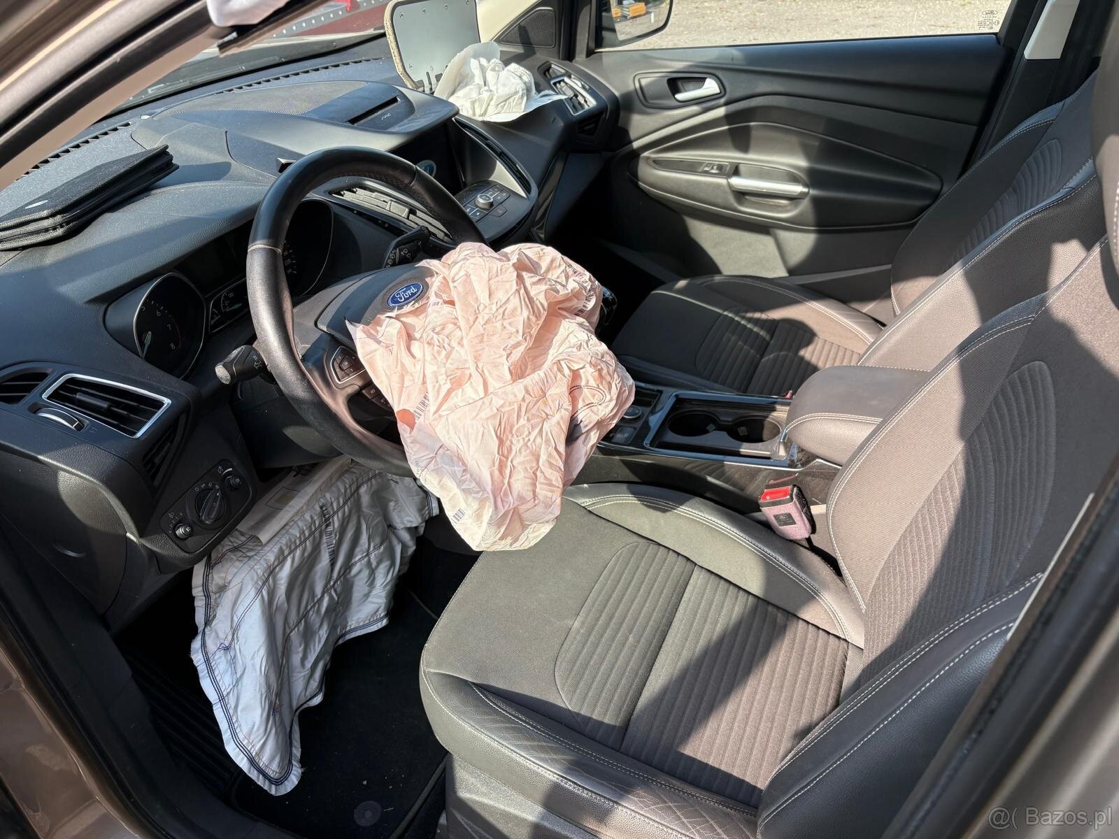 Ford Kuga 1.5i 110kw, r.2019, klimatyzacja, nawigacja - 9