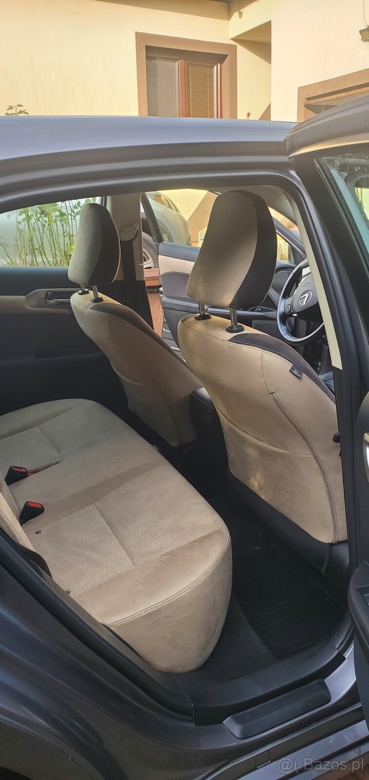 Lexus ct200h hybrid - 9