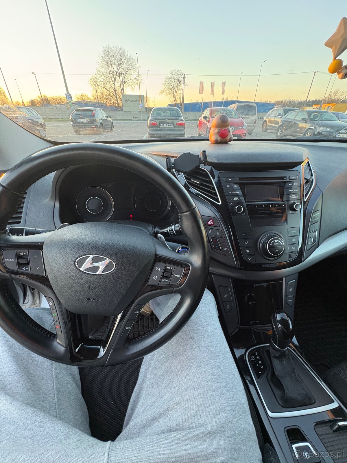 Sprzedam Hyundai z automatyczną skrzynią biegów - 9