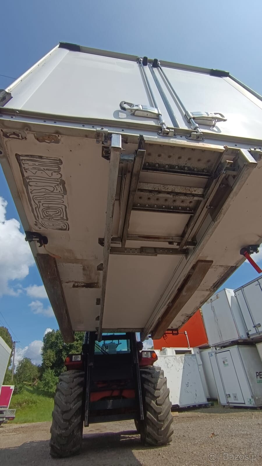 Kontener chłodniczy / Zabudowa chłodnicza / 6 Euro palet / K - 9