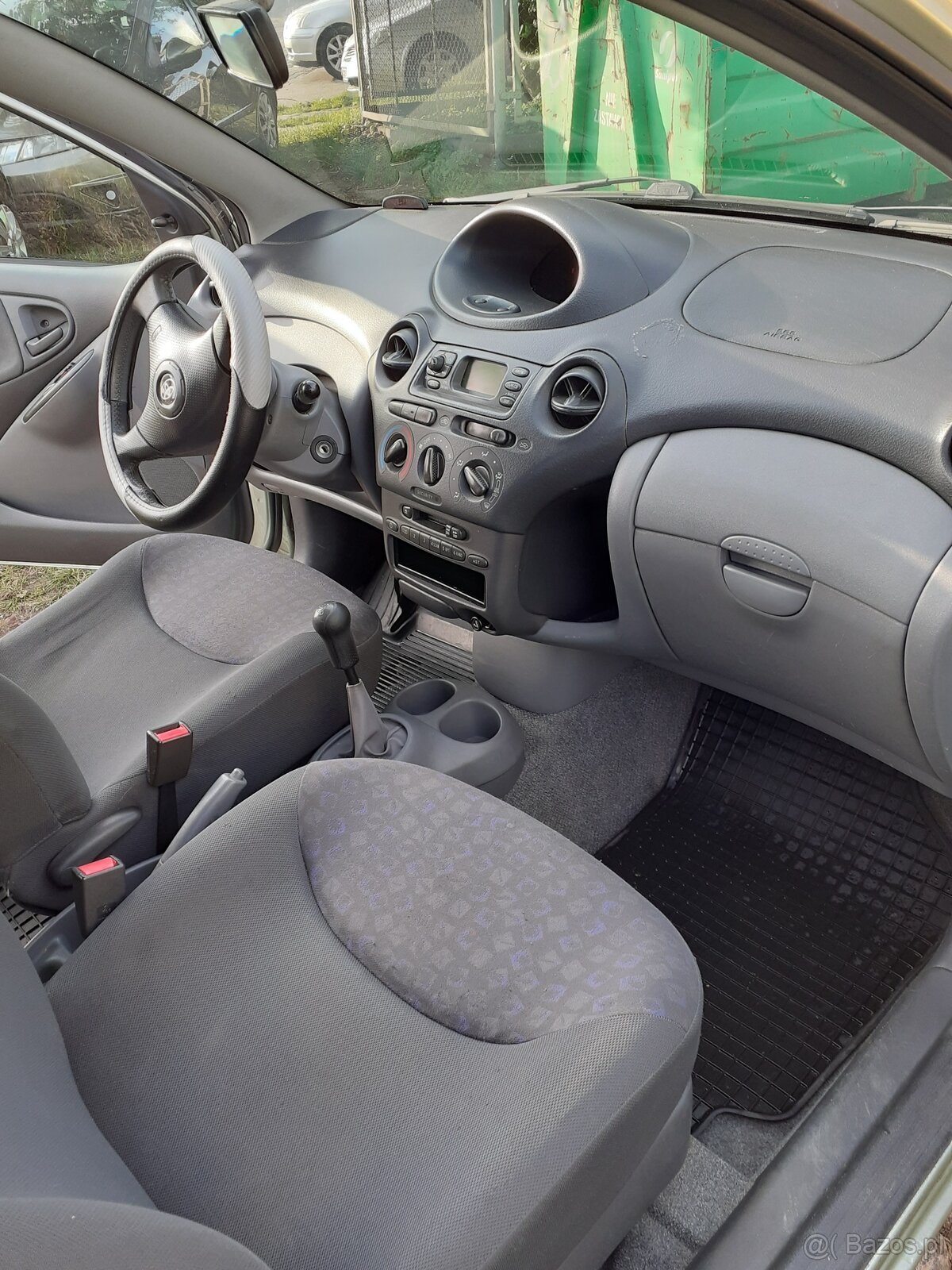 Toyota Yaris 1 - 9