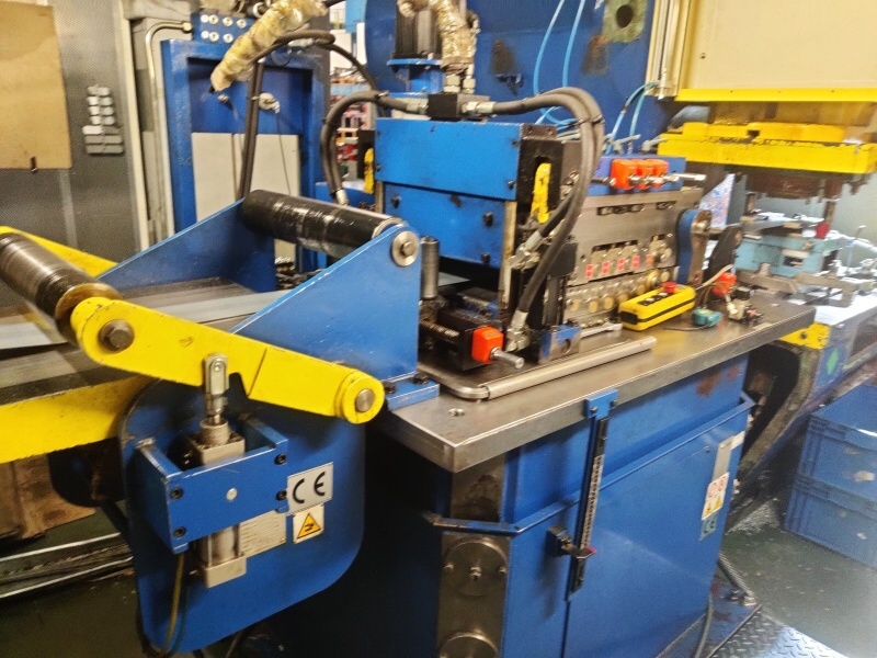 prasa LE 400 C - komplet. linia - 9