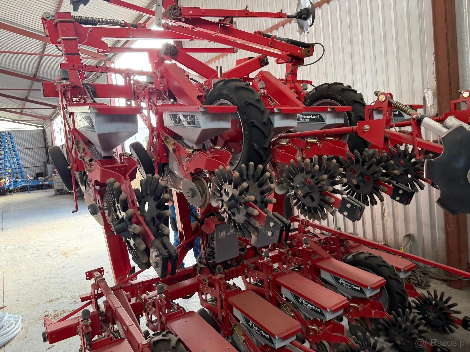 Siewnik do Buraków Kverneland Monopill 6 m,2 rzędowy.Stan id - 9