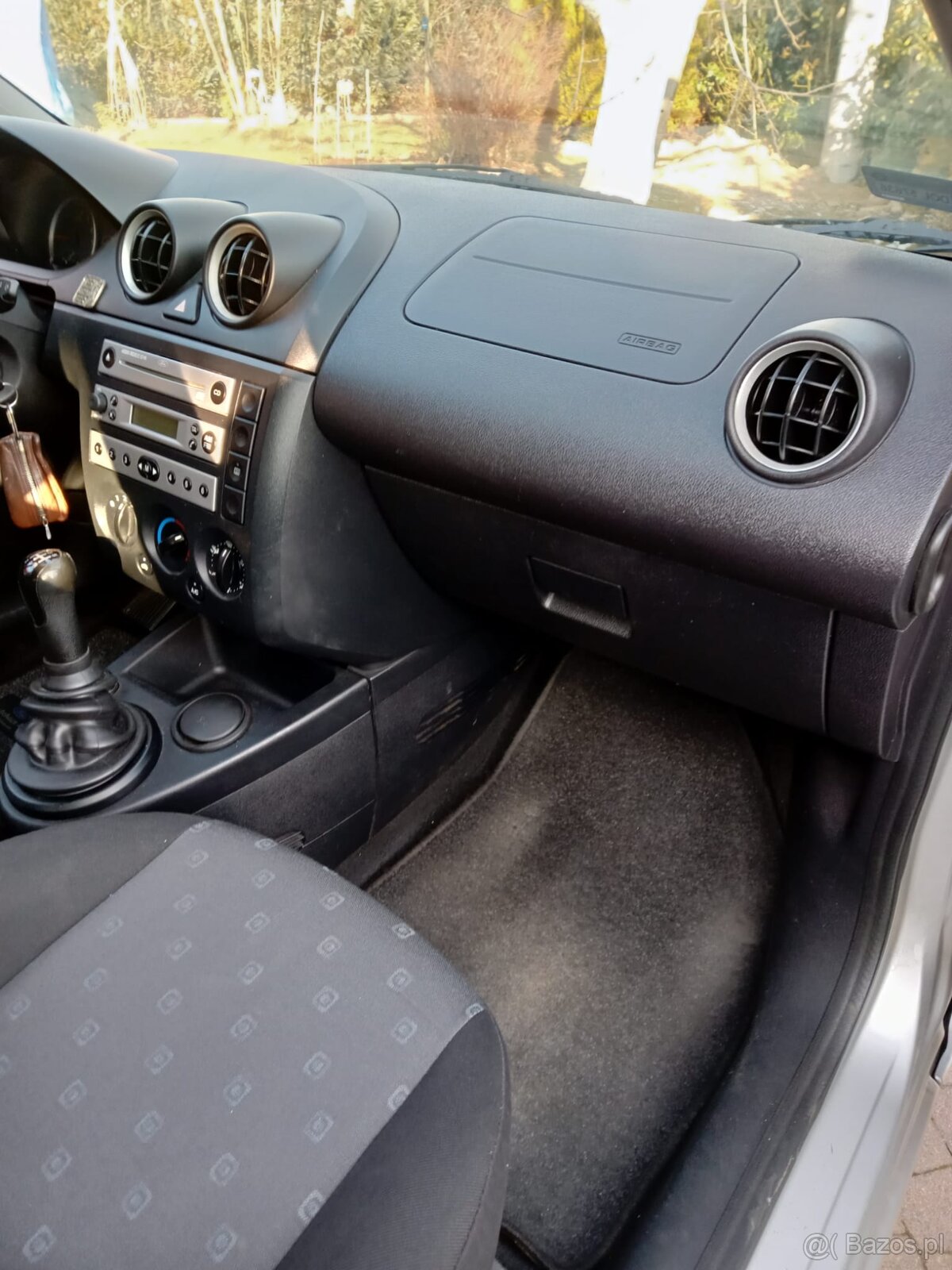 Ford Fiesta 2005 benzyna 1.4 przebiet 140 tyś - 9