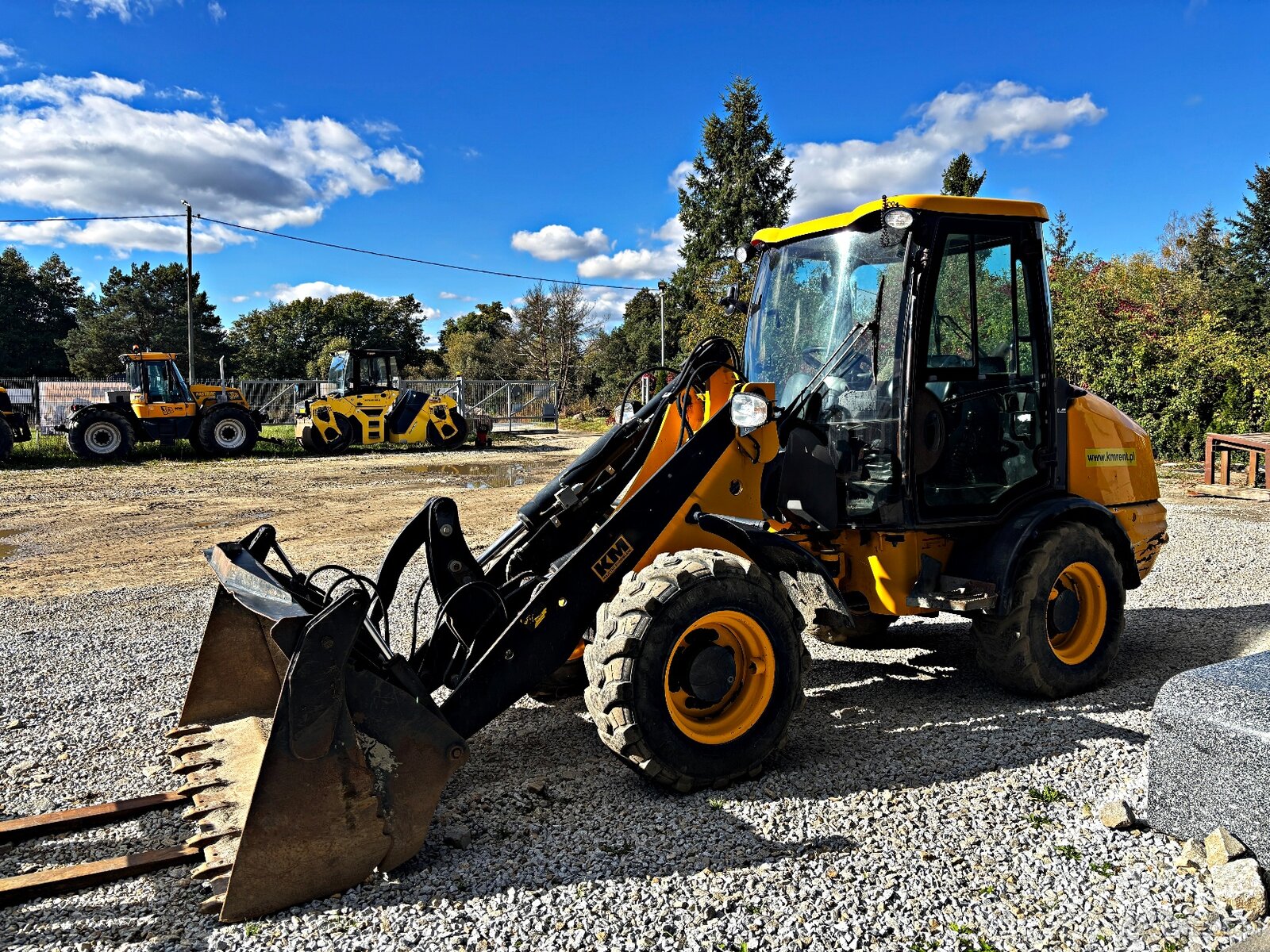JCB 406 B ŁADOWARKA KOŁOWA 2013R | | 407 409 VOLVO L30 - 9
