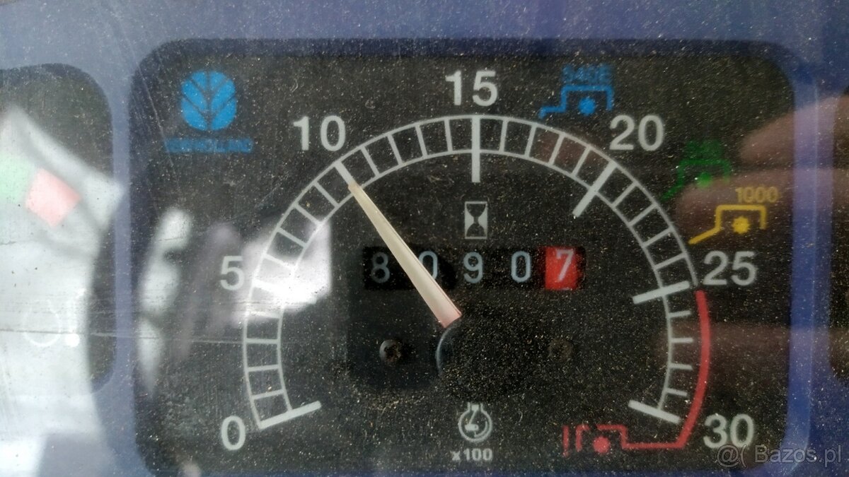 Traktor New Holland TD80D - 9