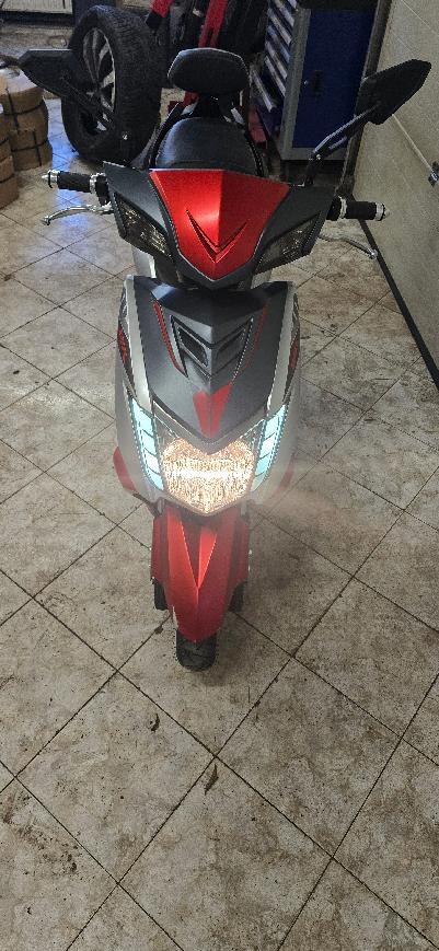 Sunra LEO 2kw elektro skůtr rok-2019 - 9