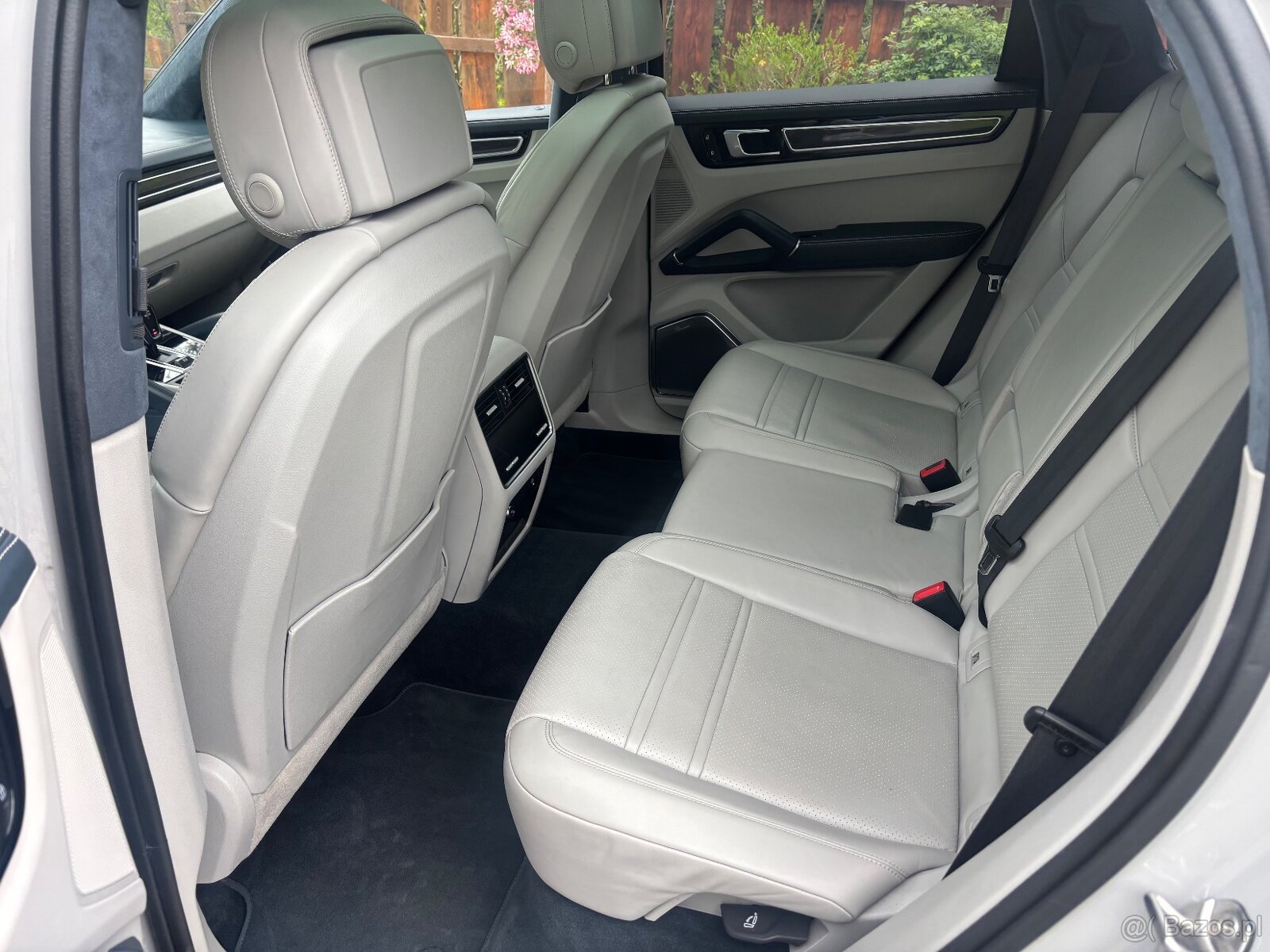 Porsche cayenne - 9