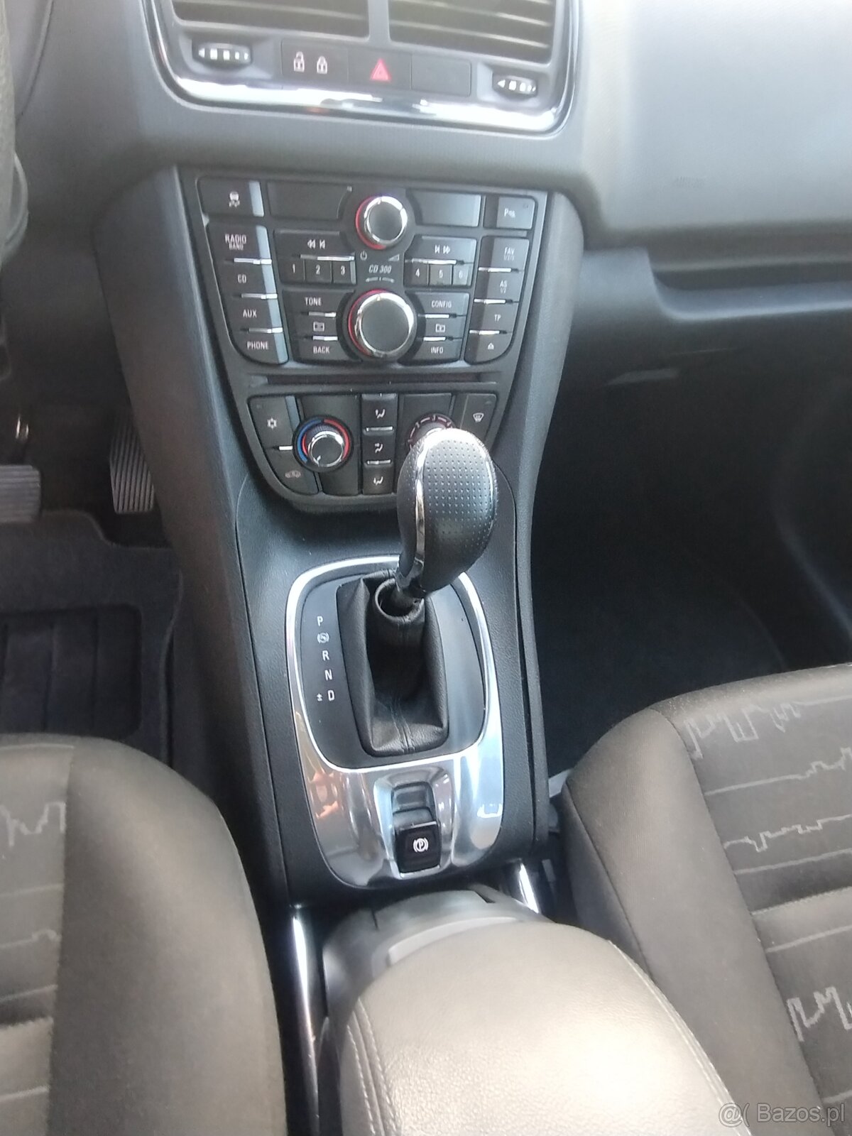 Komfortowe auto z automatyczną skrzynią 2013 rok. - 9