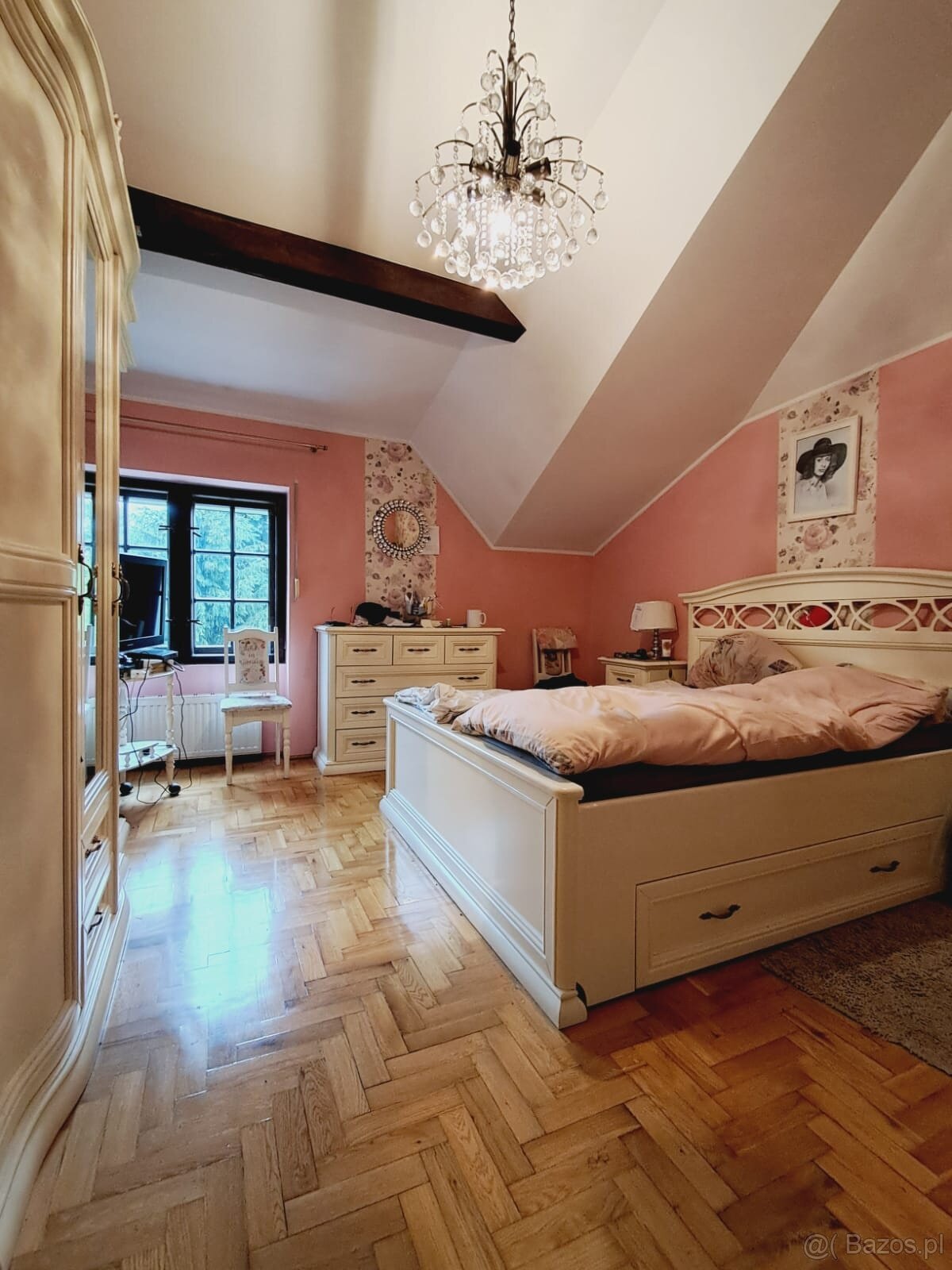 Dom parterowy z użyt. poddaszem o pow. 240 m2, działka 1700m - 9