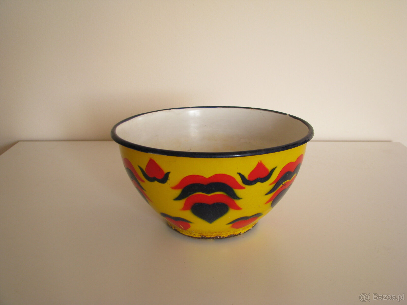 Piękna, stara, metalowa, emaliowana na żółto miska we wzory - 9