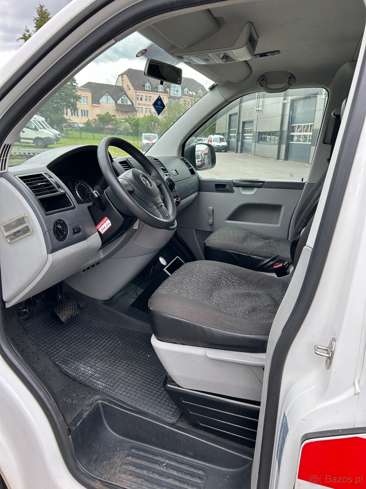 VW T5 2.0 TDI Ambulans / Karetka - DSG - 9