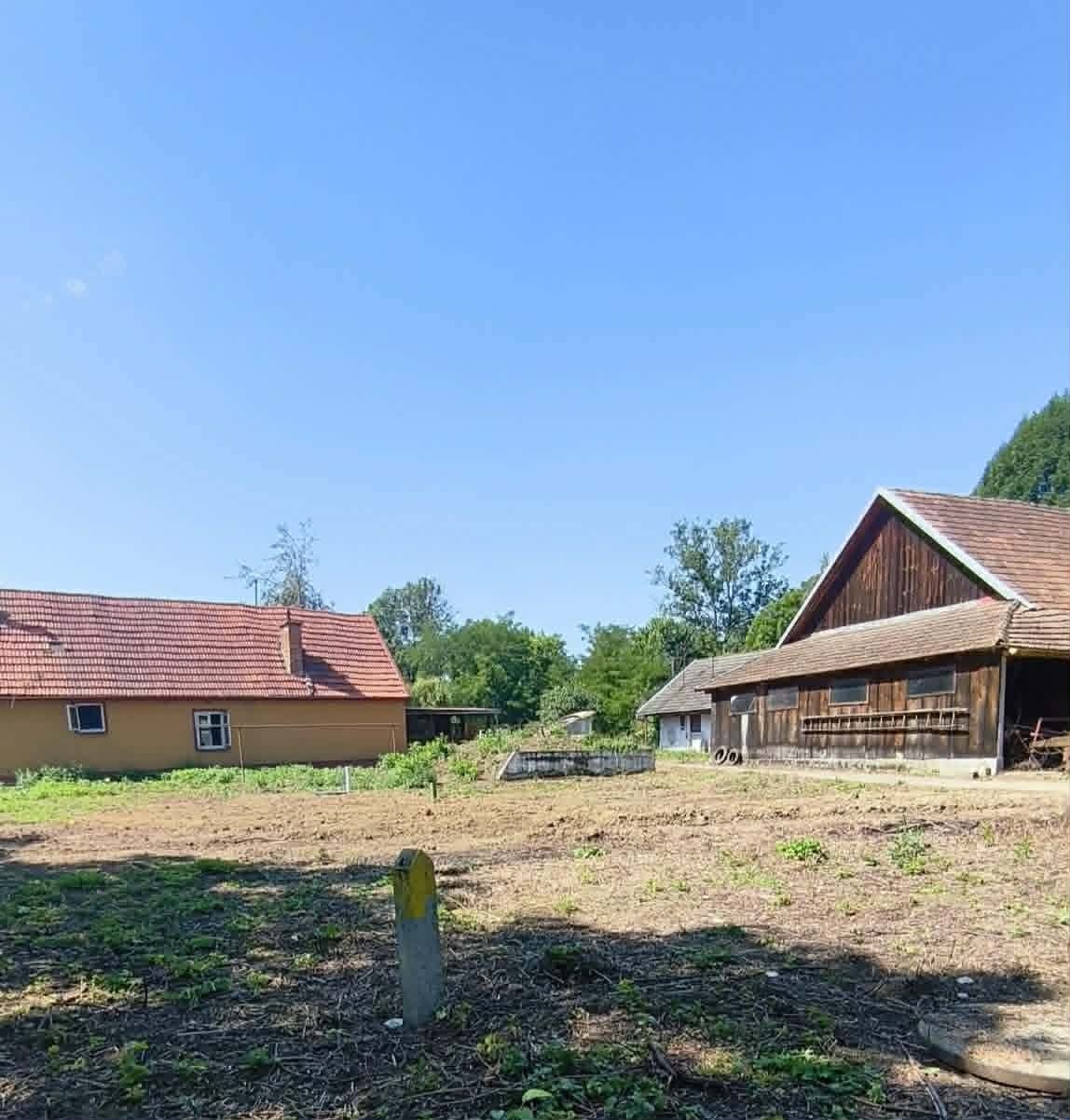 Dom w Samocicach z działką 18,49 ara - 9