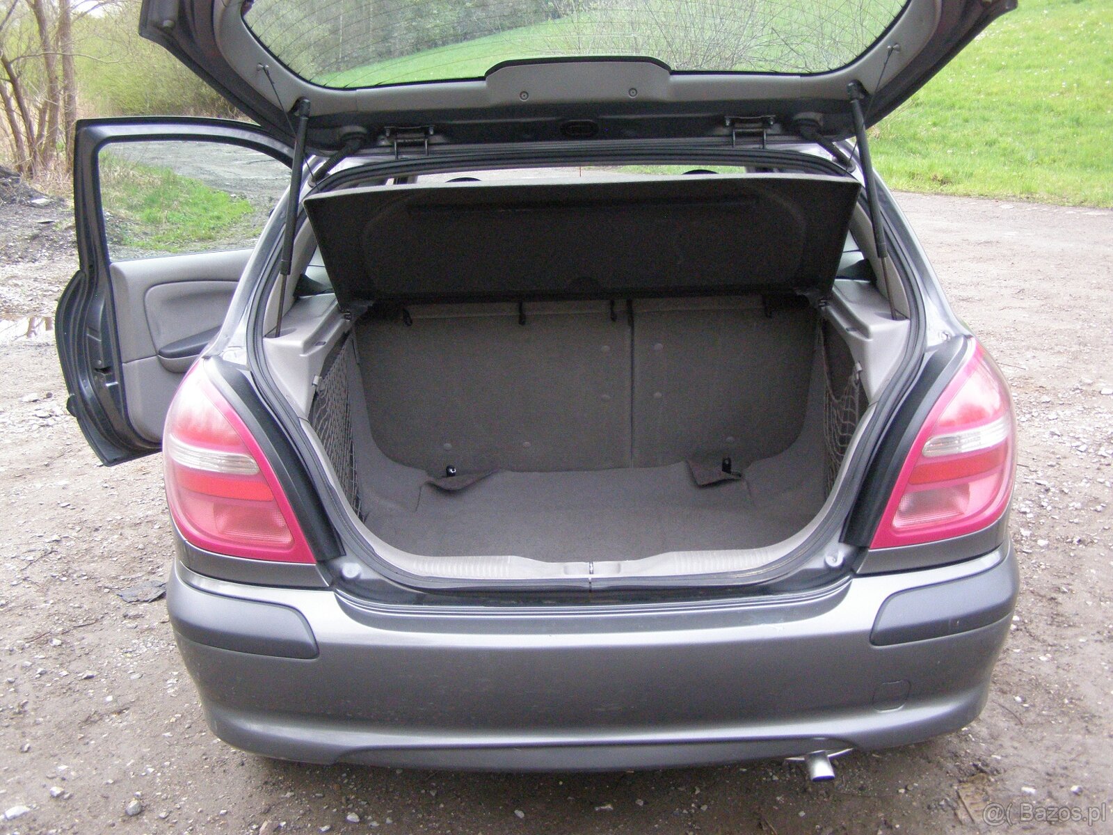 Nissan Almera 1,8 benzyna, rok 2002 - 9