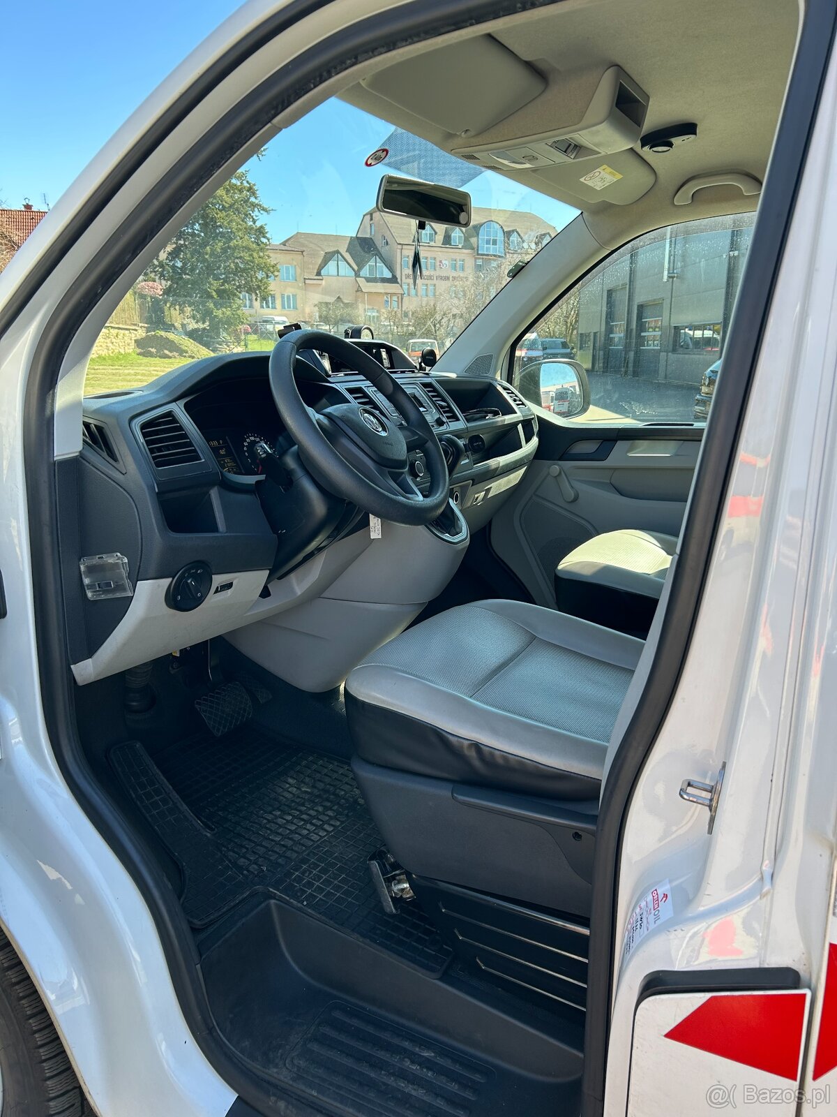 VW T6 2.0 TDI Ambulans / Karetka DSG - 9