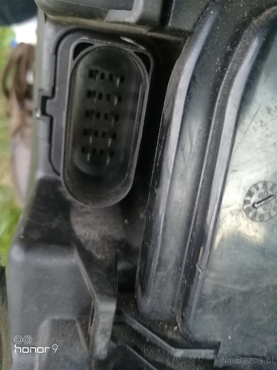 Lampa przednia prawa Audi A8 D3 2003r - 9