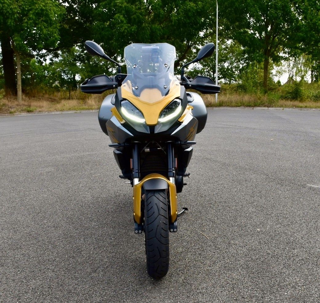 2021 BMW F 900 XR - 9