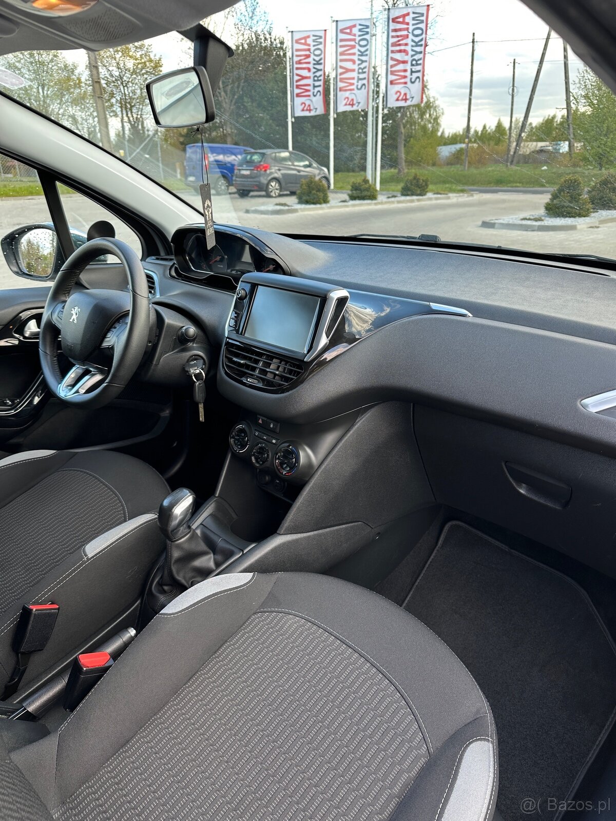 Peugeot 208 - 9