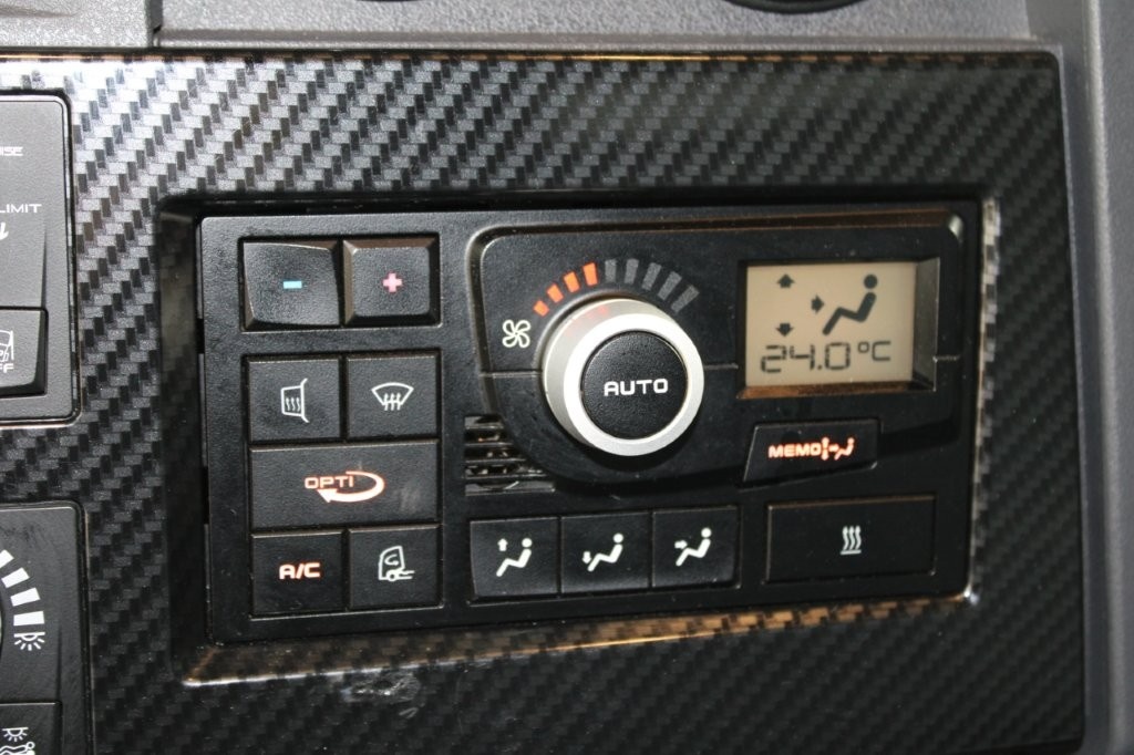 RENAULT T 440, NEZÁVISLÁ KLIMATIZACE - 9