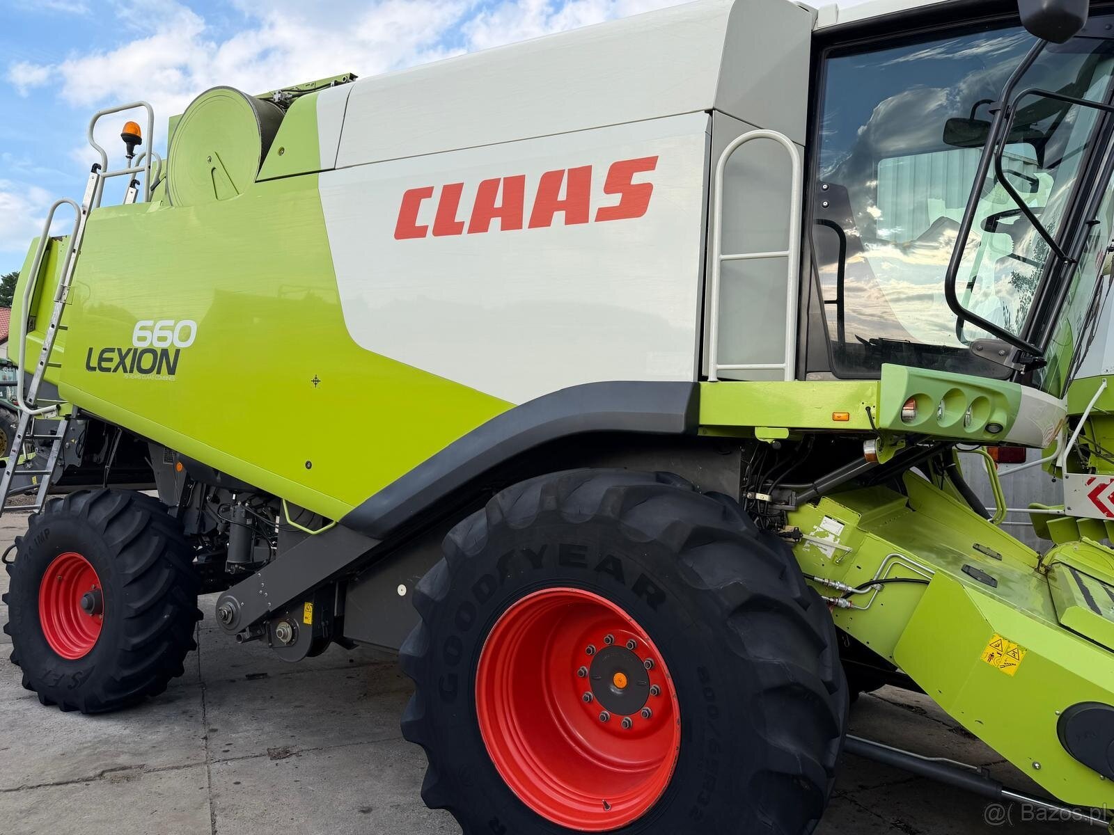 Kombajn zbożowy Claas Lexion 660 heder V750 rok 2011 cena 38 - 9
