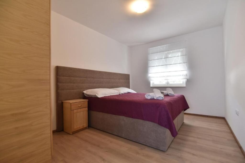 Chorwacja-Piękny dom z dużym ogrodem, basenem, sauną - 9