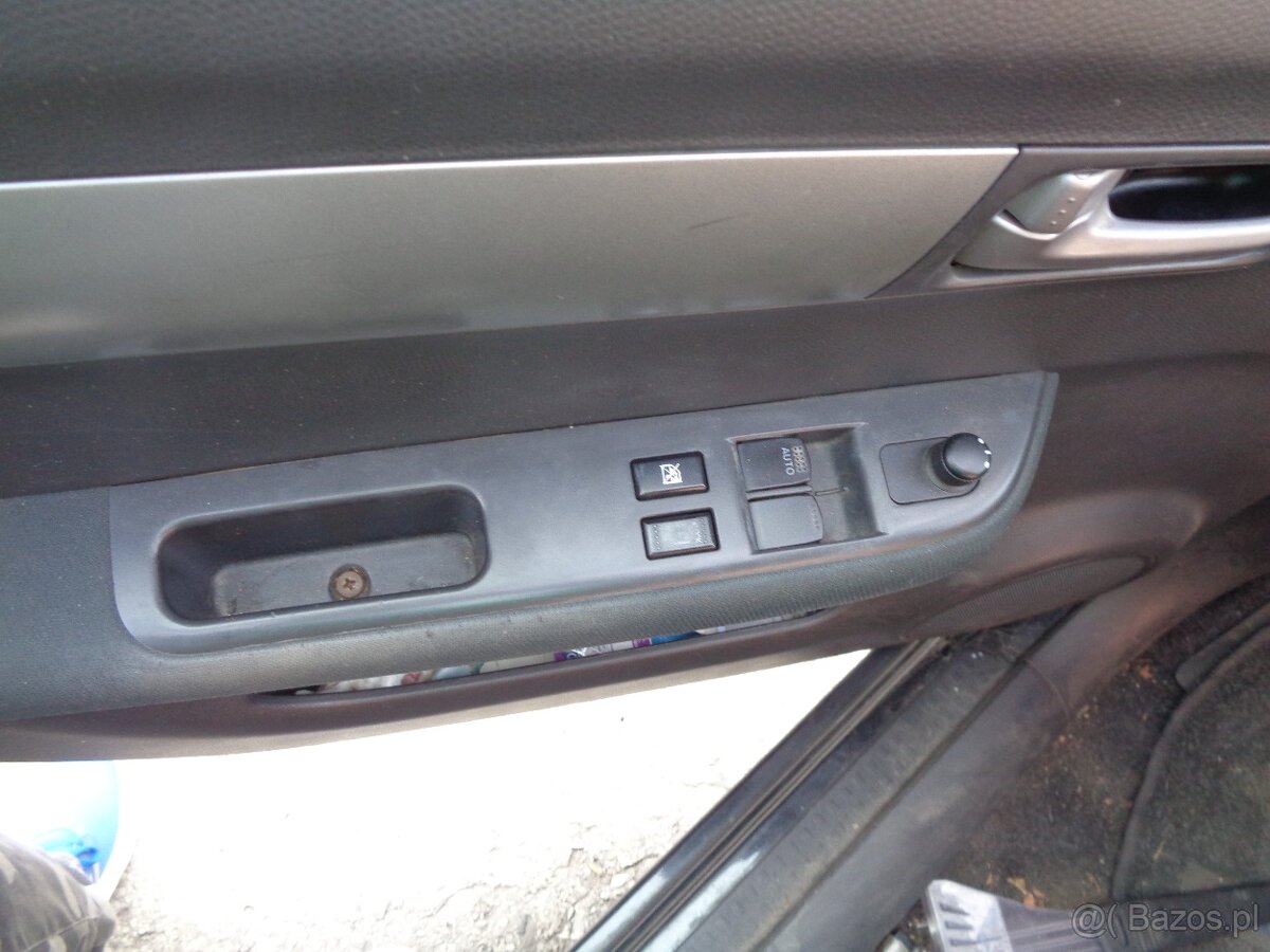 Sprzedam części zamienne do suzuki swift 1,3 67,6kw, M13A - 9