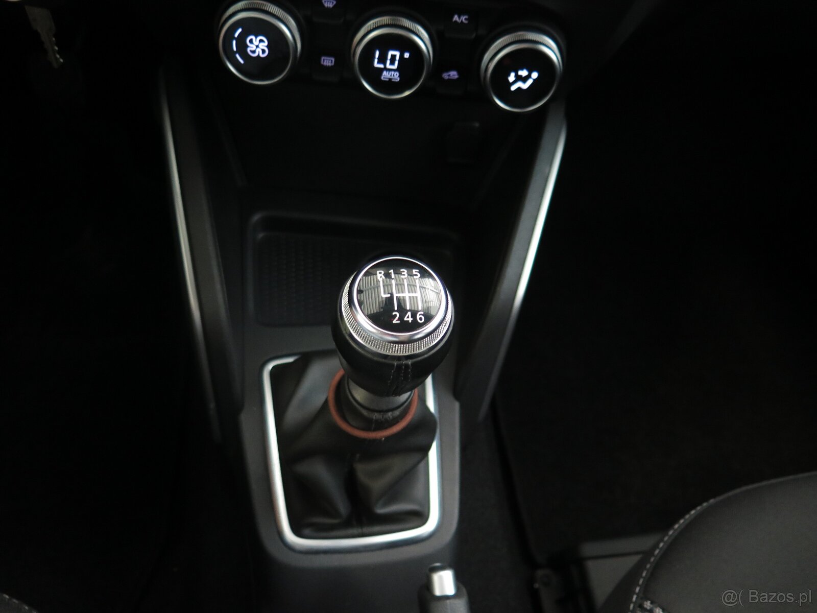 Dacia Duster 1.2TCe,92kW,nawigacja,klimatyzacja,kamera,ogrze - 9