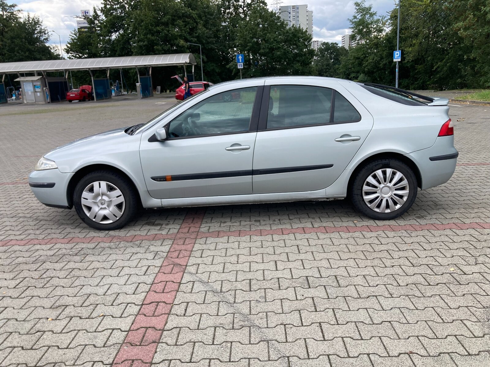 Laguna 1,6 Benzyna - 9