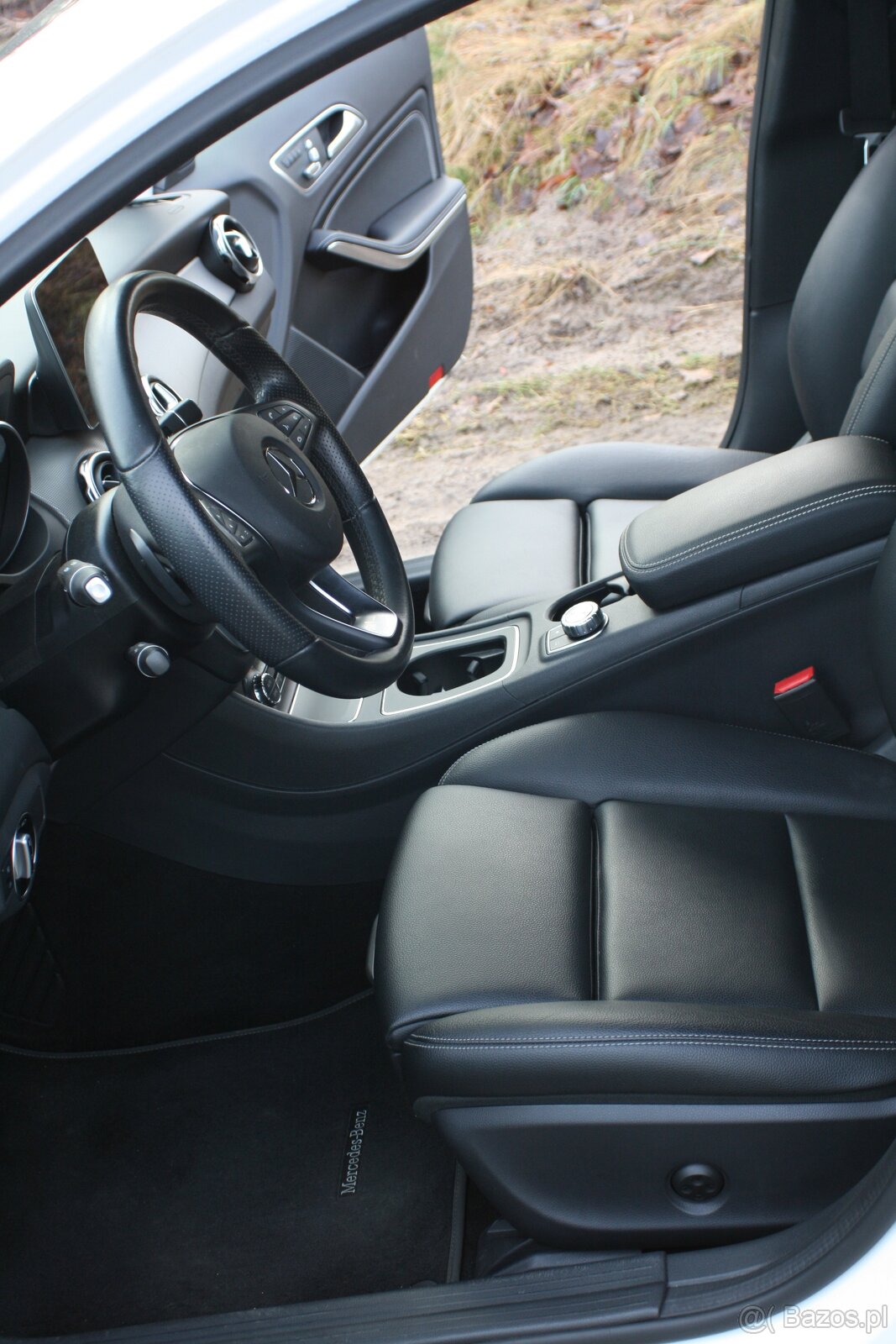 Mercedes-Benz Klasa GLA250 7G-TRONIC - 9