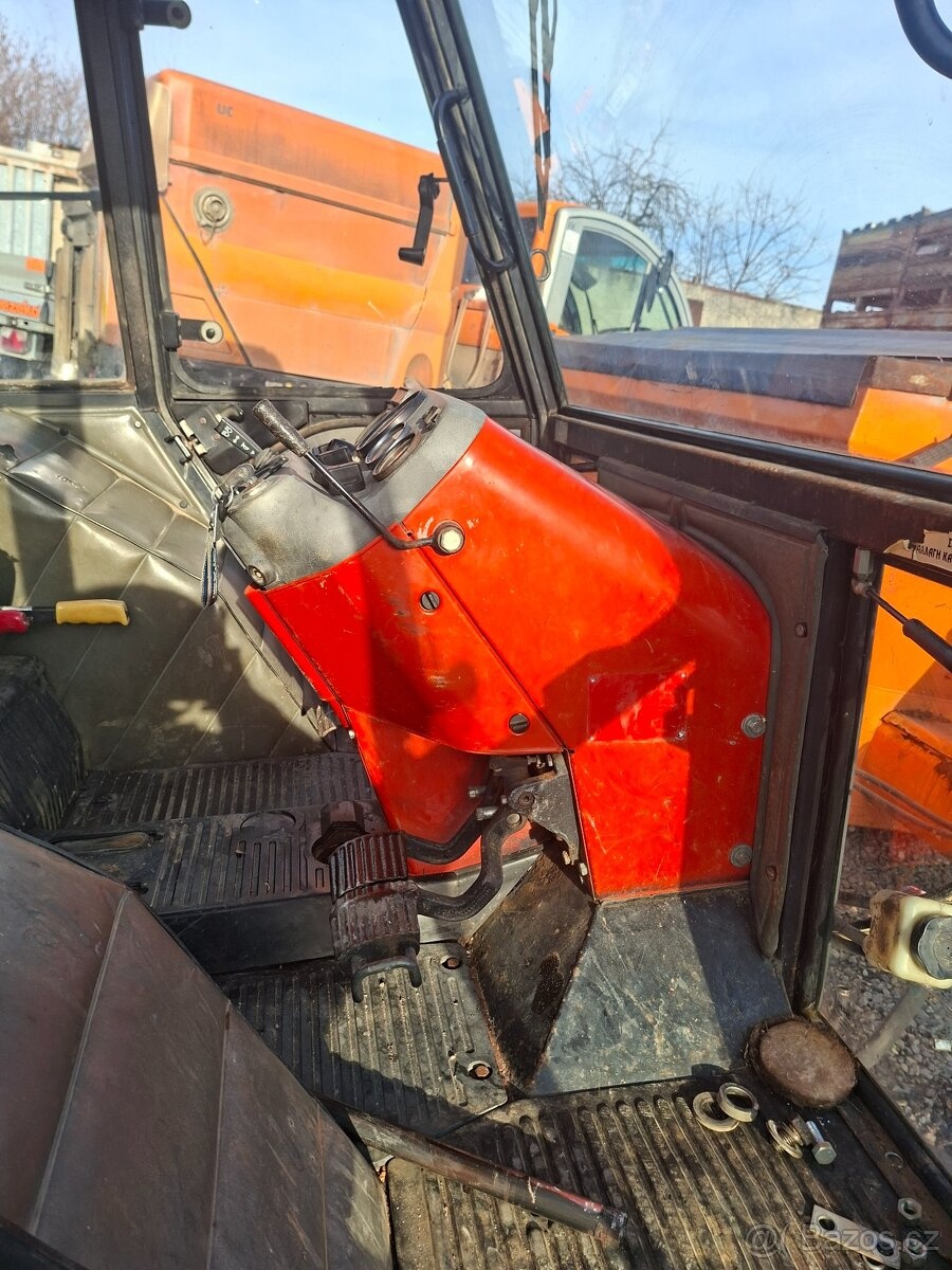 Kabina Zetor seria 3 - 9