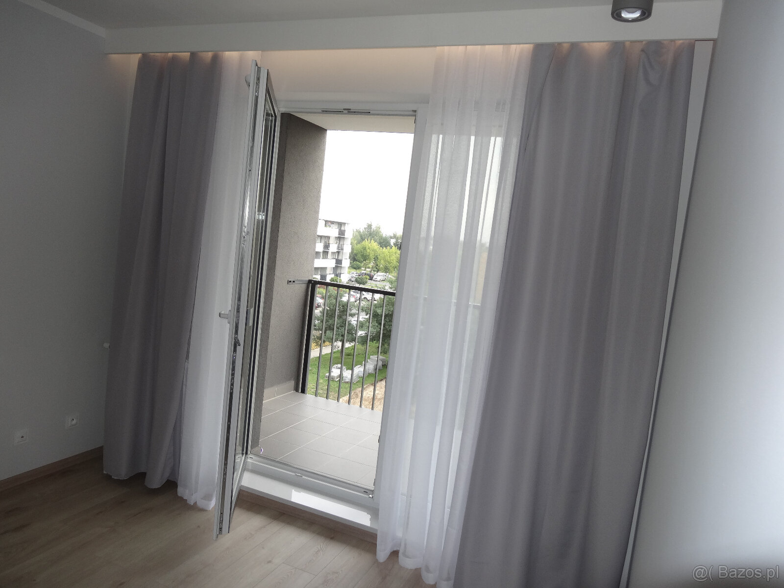 Wynajmę mieszkanie dwupokojowe 31,26m . Os. Diamentowe + duż - 9