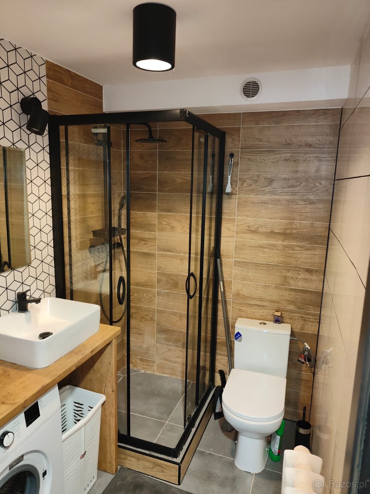 Mieszkanie o pow. 37m2, balkon, II piętro, ul. Nowy Świat - 9