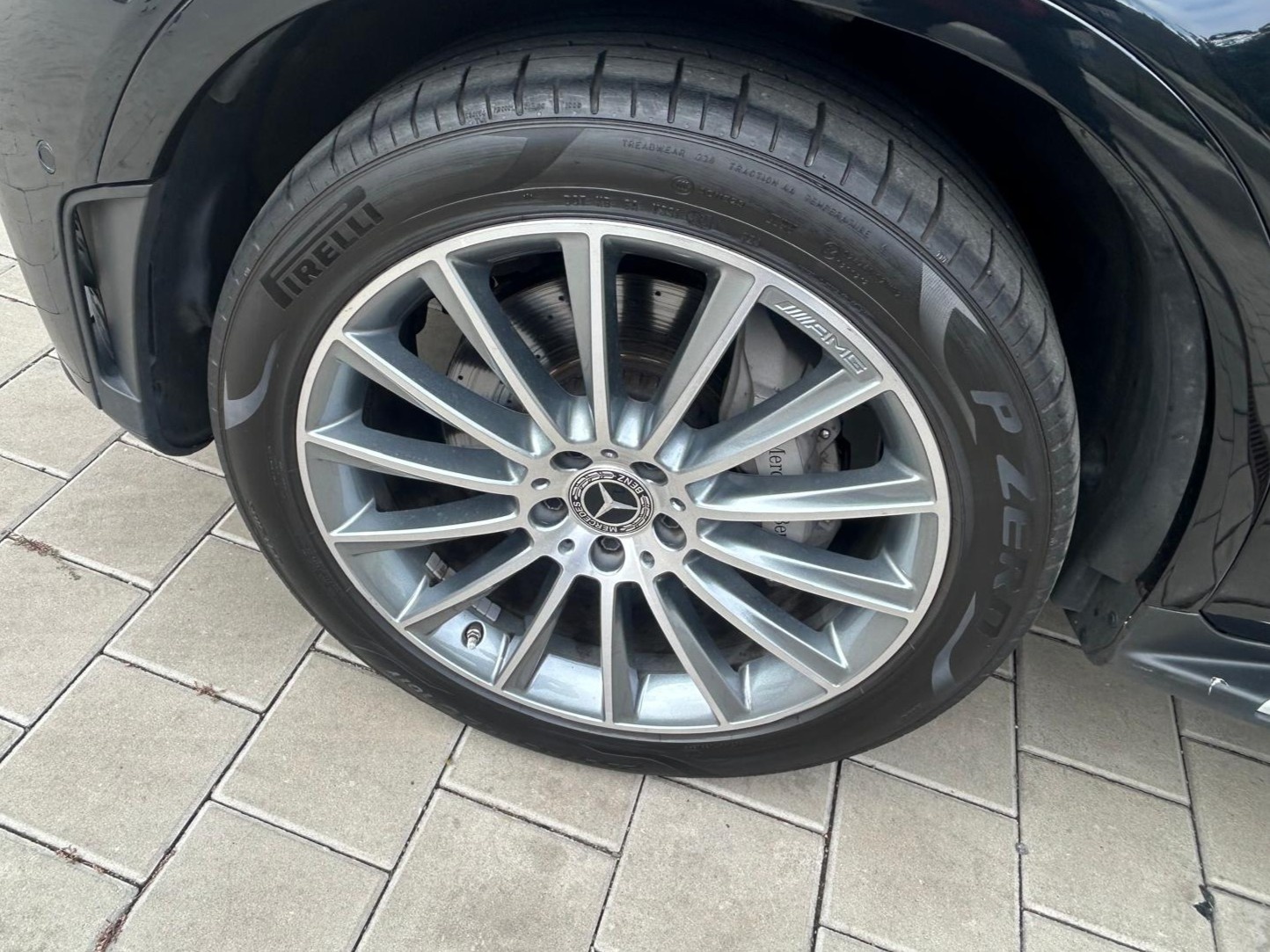 Mercedes-Benz GLC 300 d - 9