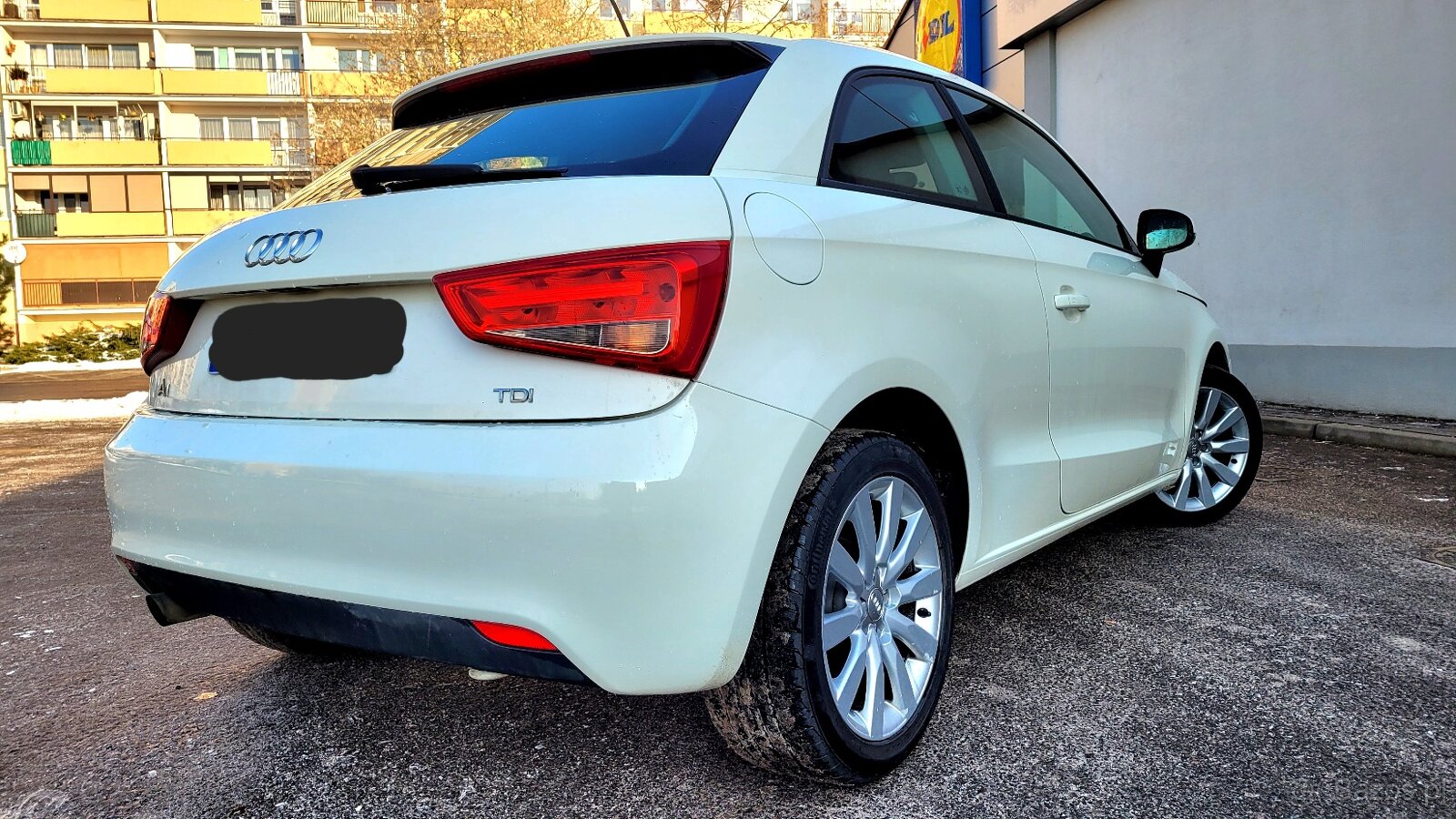 Biała DAMA AUDI a1 z Najlepszym silnikiem 1.6 diesel. - 9