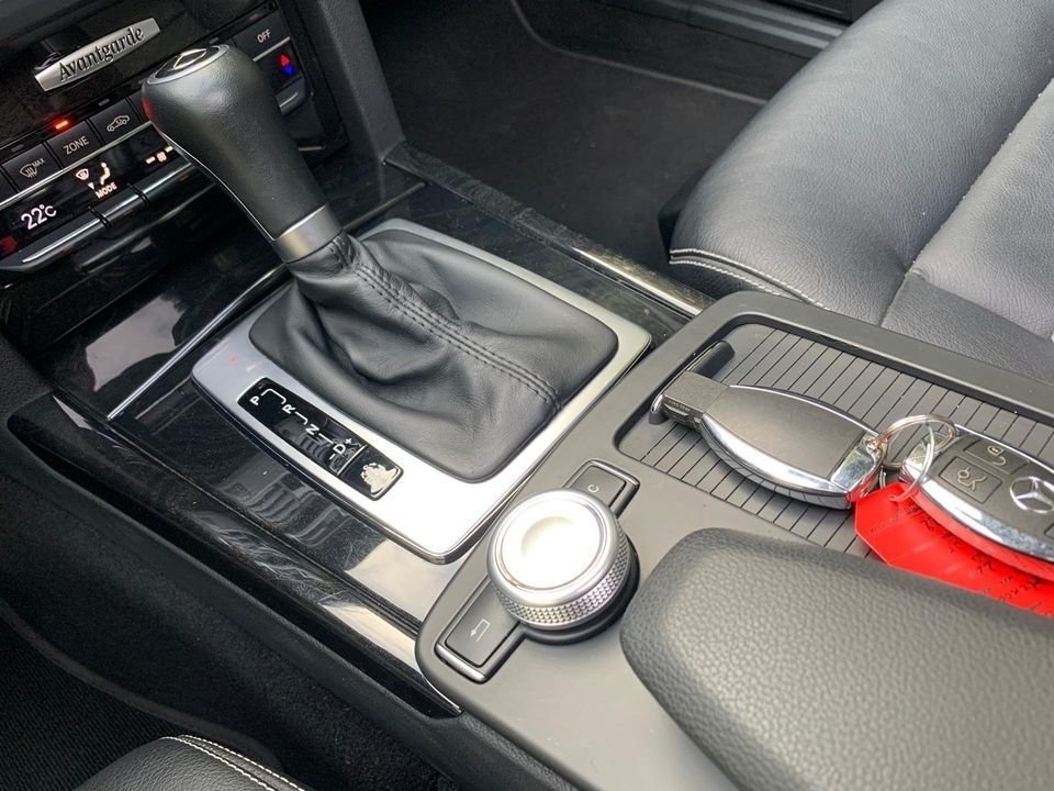 2011 Mercedes-Benz E 220 Avantgarde AMG Package - 9