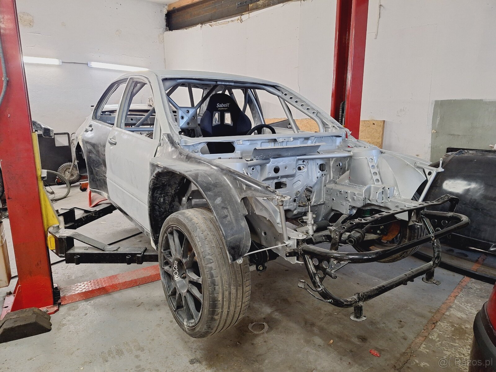 Mitsubishi lancer evo - 9