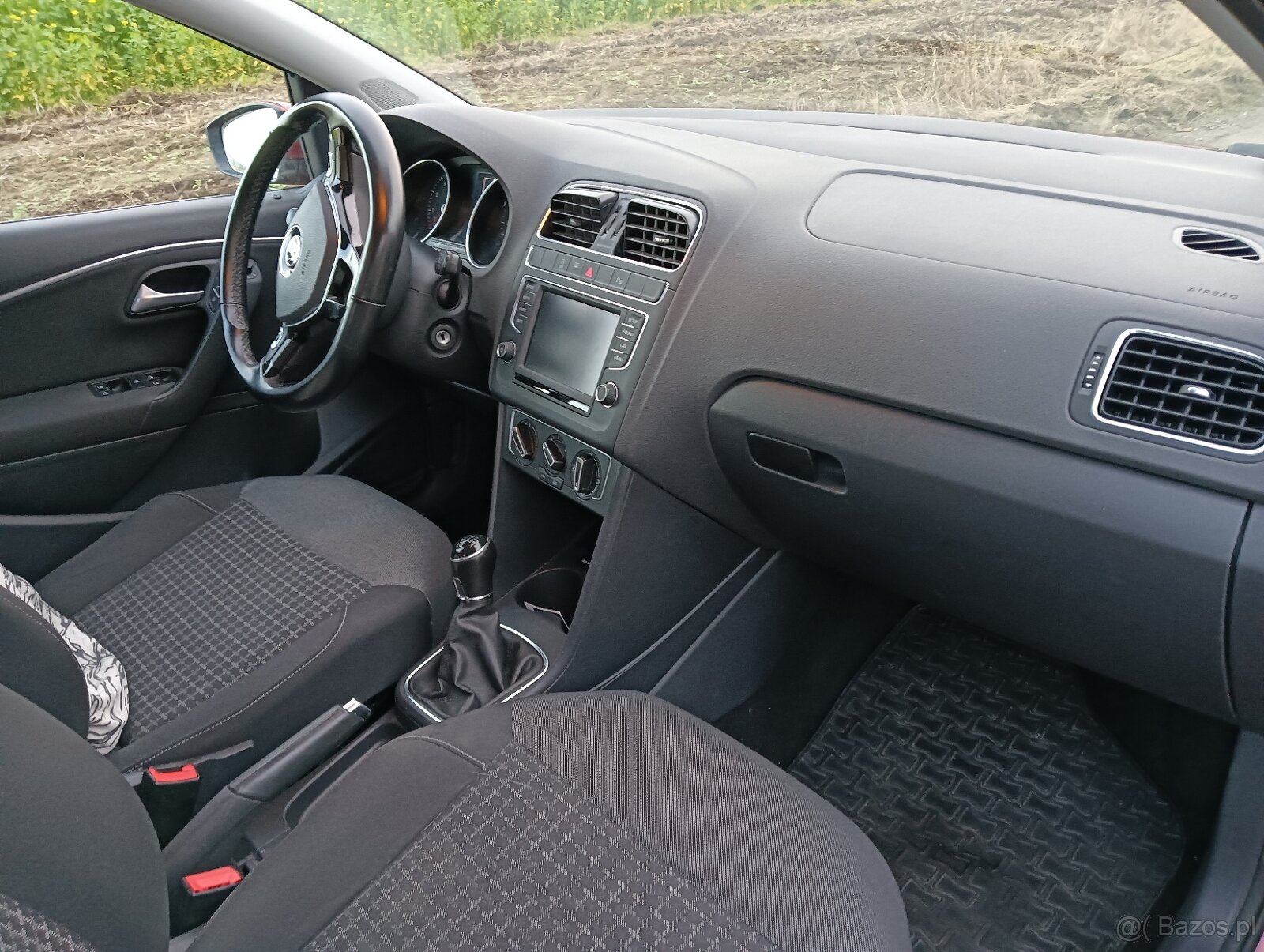 Sprzedam VW Polo zadbany, jedna właścicielka, mały przebieg - 9