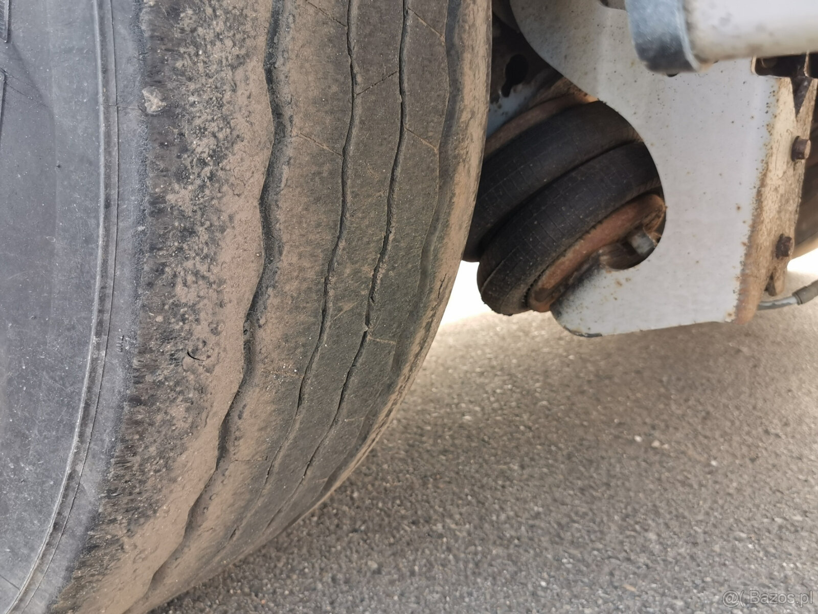 Sprzedam naczepę wywrotkę STAS S300CX o pojemności 50 m3 - 9