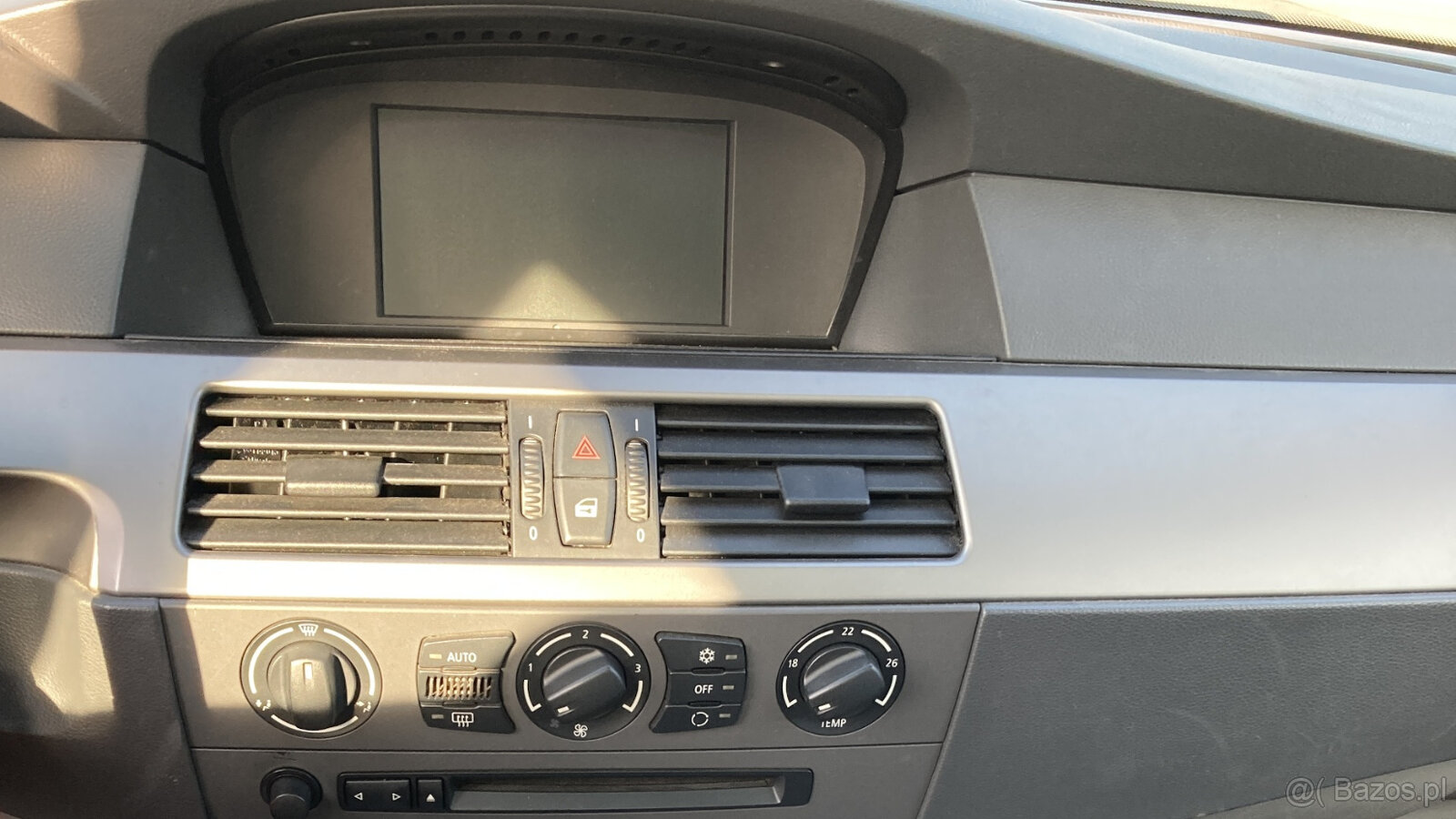 BMW Seria 5 E60 Sedan benzyna 2.2i 170KM 2003 - 9