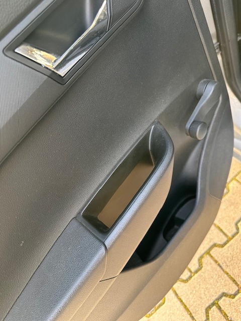 FABIA III Ambition NJ5 KOMBI 1,0 MPI Jak RAPID 75kM Pro 2017 - 9