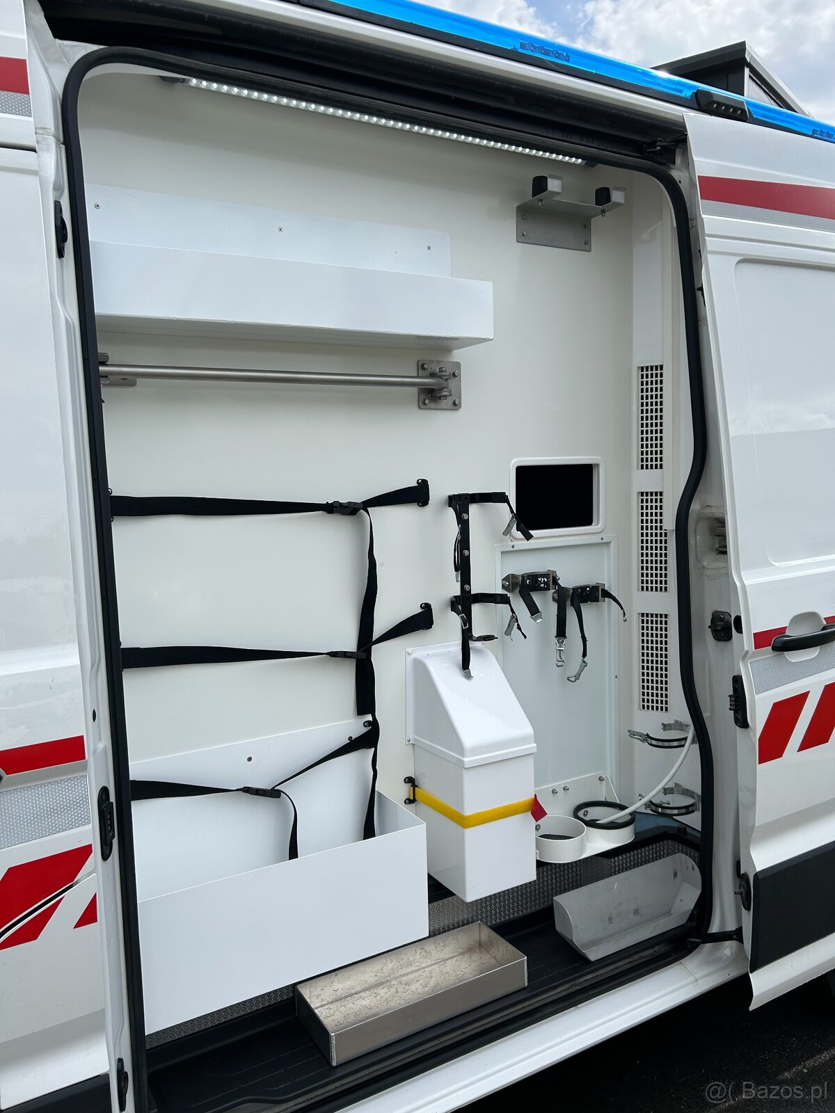 VW Crafter - 2.0 TDI Ambulans / Karetka - 4x4 DSG - 9