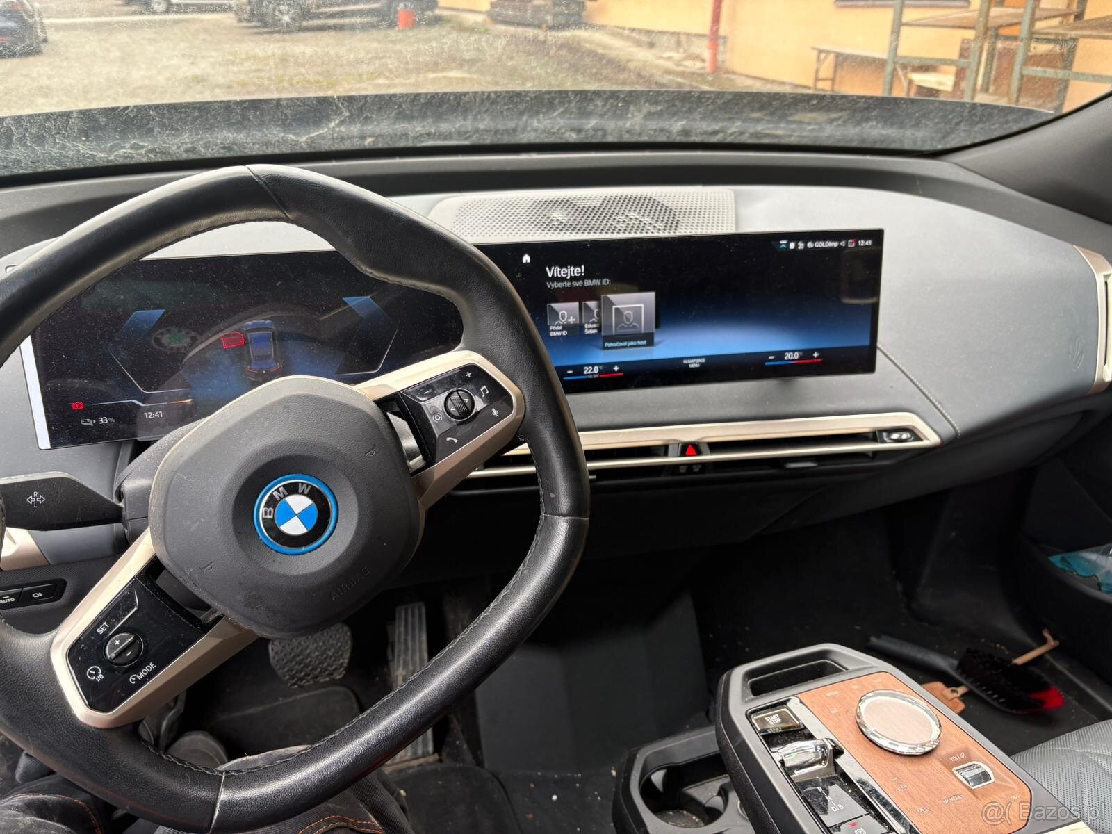 BMW IX Xdrive 40, r.6/2022, klima, panorama, 1. wlasciciel - 9