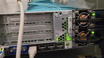 Serwer HP PROLIANT DL380p GEN8 - 2 szt. - 9